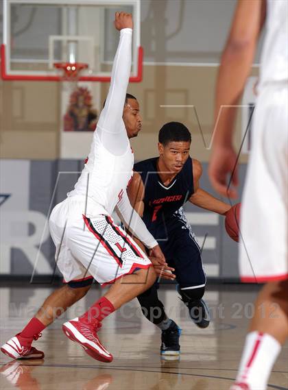 Thumbnail 2 in Leuzinger vs. Orange Lutheran (MaxPreps Holiday Classic) photogallery.