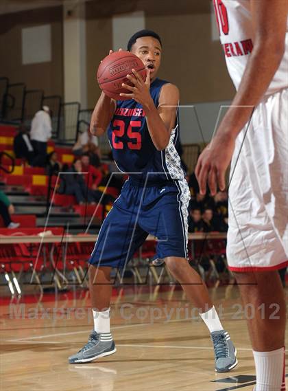 Thumbnail 1 in Leuzinger vs. Orange Lutheran (MaxPreps Holiday Classic) photogallery.