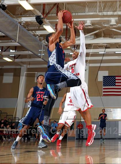 Thumbnail 3 in Leuzinger vs. Orange Lutheran (MaxPreps Holiday Classic) photogallery.