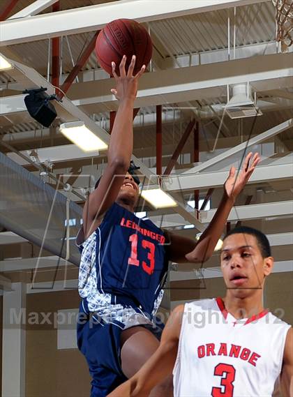 Thumbnail 2 in Leuzinger vs. Orange Lutheran (MaxPreps Holiday Classic) photogallery.