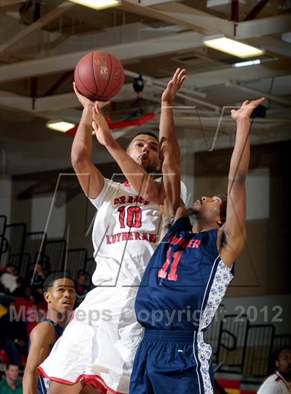 Thumbnail 1 in Leuzinger vs. Orange Lutheran (MaxPreps Holiday Classic) photogallery.