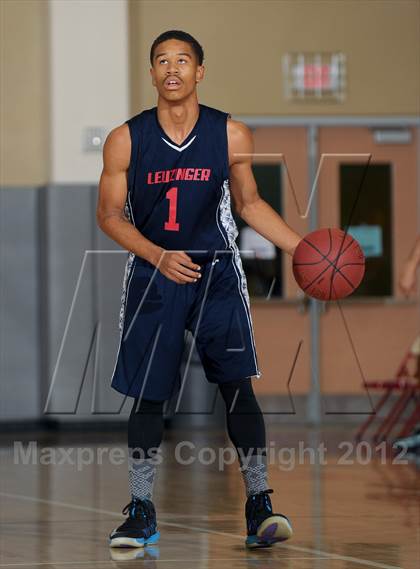 Thumbnail 3 in Leuzinger vs. Orange Lutheran (MaxPreps Holiday Classic) photogallery.
