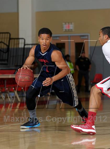 Thumbnail 2 in Leuzinger vs. Orange Lutheran (MaxPreps Holiday Classic) photogallery.