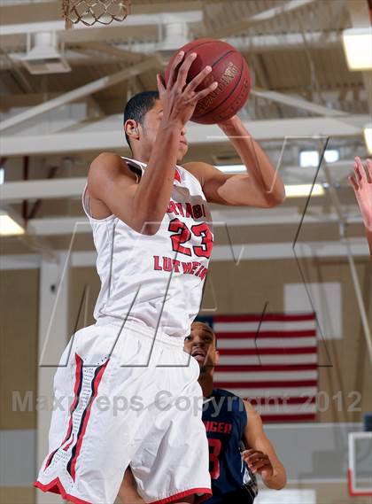 Thumbnail 1 in Leuzinger vs. Orange Lutheran (MaxPreps Holiday Classic) photogallery.