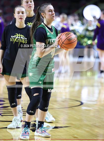 Thumbnail 2 in Cheverus vs Oxford Hills (MPA Class AA Regional Final) photogallery.