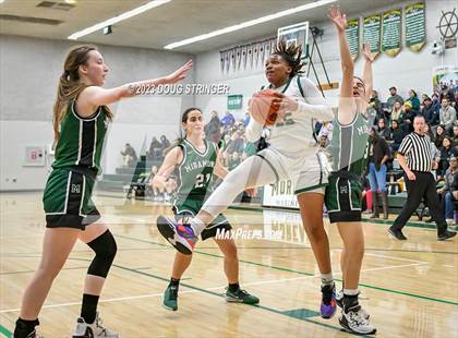 Thumbnail 3 in Miramonte @ Moreau Catholic photogallery.