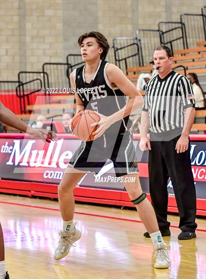 Thumbnail 2 in Capistrano Valley vs. Long Beach Poly photogallery.