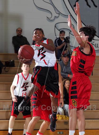 Thumbnail 3 in Palm Desert vs Palm Springs (MaxPreps Holiday Classic) photogallery.