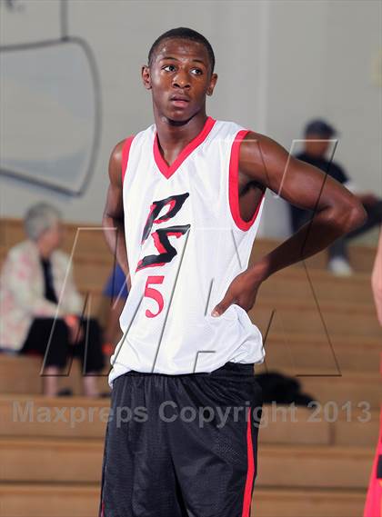 Thumbnail 1 in Palm Desert vs Palm Springs (MaxPreps Holiday Classic) photogallery.