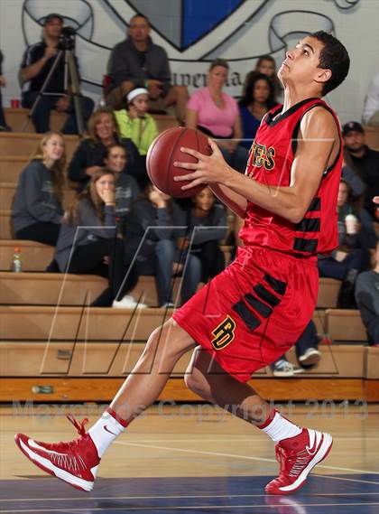 Thumbnail 2 in Palm Desert vs Palm Springs (MaxPreps Holiday Classic) photogallery.