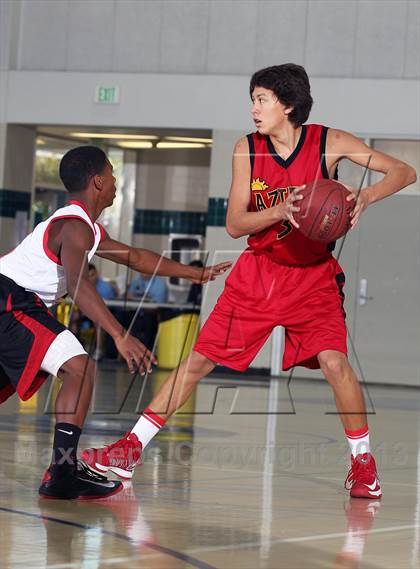 Thumbnail 2 in Palm Desert vs Palm Springs (MaxPreps Holiday Classic) photogallery.