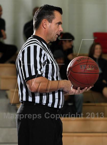 Thumbnail 2 in Palm Desert vs Palm Springs (MaxPreps Holiday Classic) photogallery.