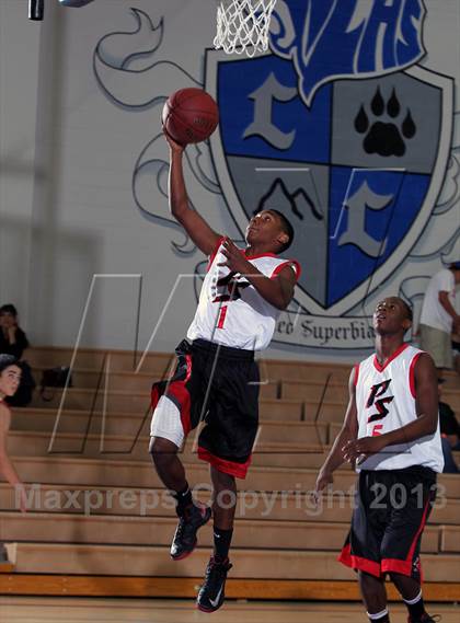 Thumbnail 2 in Palm Desert vs Palm Springs (MaxPreps Holiday Classic) photogallery.