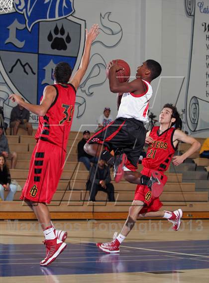 Thumbnail 2 in Palm Desert vs Palm Springs (MaxPreps Holiday Classic) photogallery.