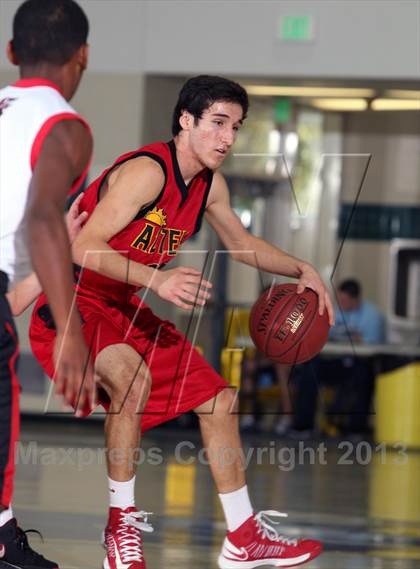 Thumbnail 3 in Palm Desert vs Palm Springs (MaxPreps Holiday Classic) photogallery.