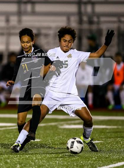 Thumbnail 1 in Kennedy @ Moreau Catholic photogallery.
