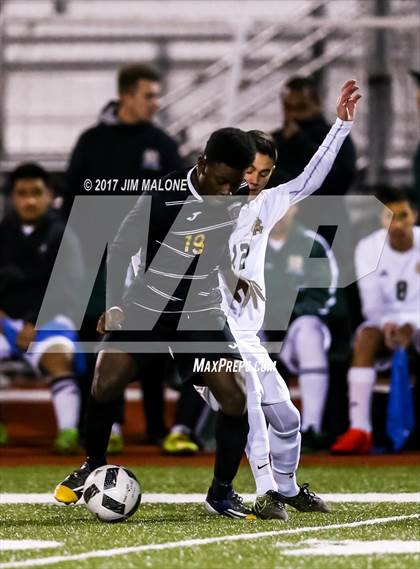 Thumbnail 1 in Kennedy @ Moreau Catholic photogallery.
