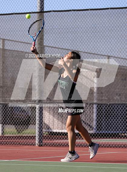 Thumbnail 3 in Burbank @ Monterey Trail photogallery.