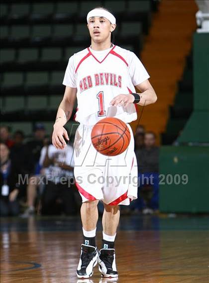 Thumbnail 1 in East Hampton vs. Peekskill (NYSPHSAA A Semifinal) photogallery.