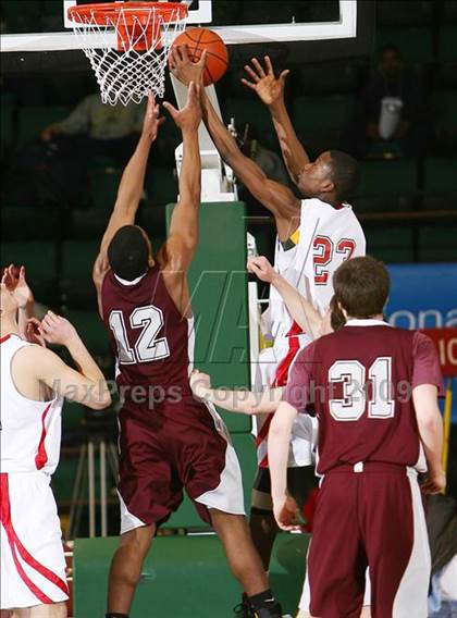 Thumbnail 2 in East Hampton vs. Peekskill (NYSPHSAA A Semifinal) photogallery.