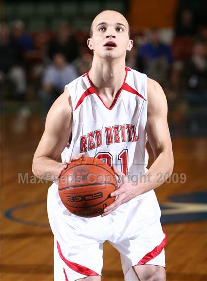 Thumbnail 1 in East Hampton vs. Peekskill (NYSPHSAA A Semifinal) photogallery.