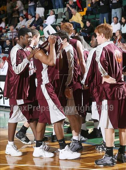 Thumbnail 3 in East Hampton vs. Peekskill (NYSPHSAA A Semifinal) photogallery.