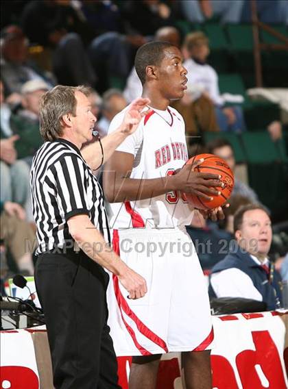 Thumbnail 1 in East Hampton vs. Peekskill (NYSPHSAA A Semifinal) photogallery.