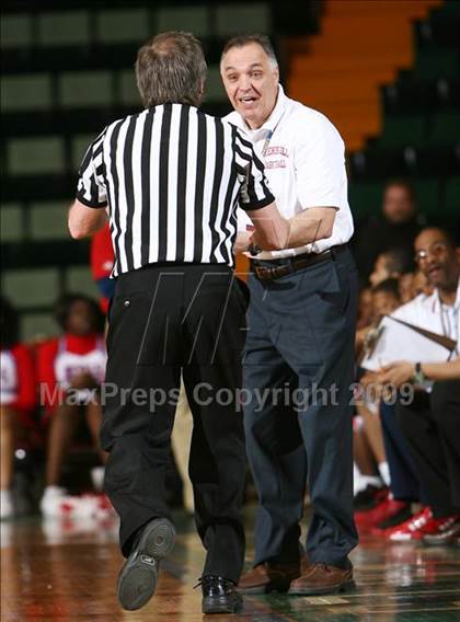 Thumbnail 1 in East Hampton vs. Peekskill (NYSPHSAA A Semifinal) photogallery.