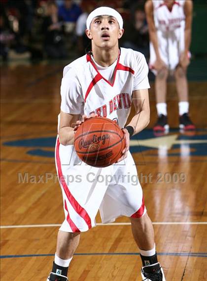 Thumbnail 1 in East Hampton vs. Peekskill (NYSPHSAA A Semifinal) photogallery.