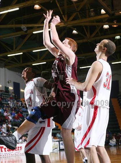 Thumbnail 3 in East Hampton vs. Peekskill (NYSPHSAA A Semifinal) photogallery.