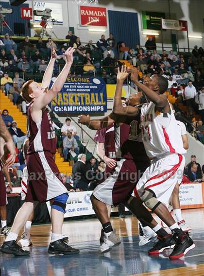 Thumbnail 1 in East Hampton vs. Peekskill (NYSPHSAA A Semifinal) photogallery.