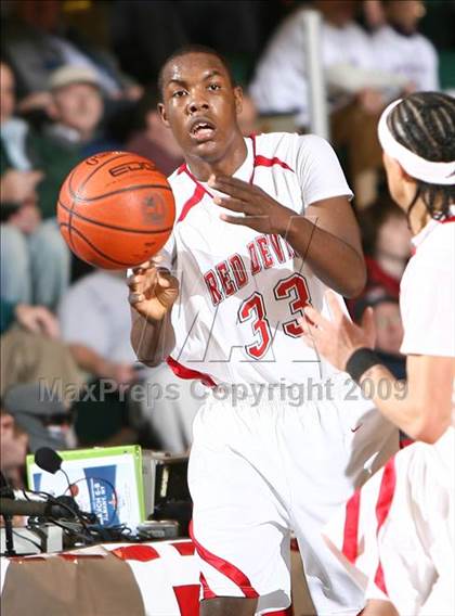 Thumbnail 2 in East Hampton vs. Peekskill (NYSPHSAA A Semifinal) photogallery.