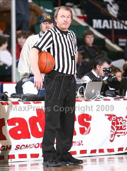 Thumbnail 2 in East Hampton vs. Peekskill (NYSPHSAA A Semifinal) photogallery.