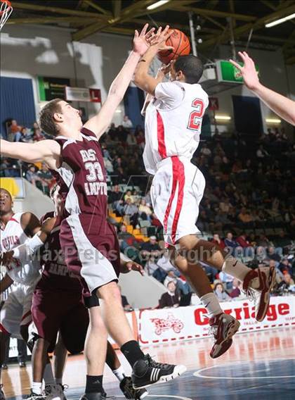 Thumbnail 2 in East Hampton vs. Peekskill (NYSPHSAA A Semifinal) photogallery.