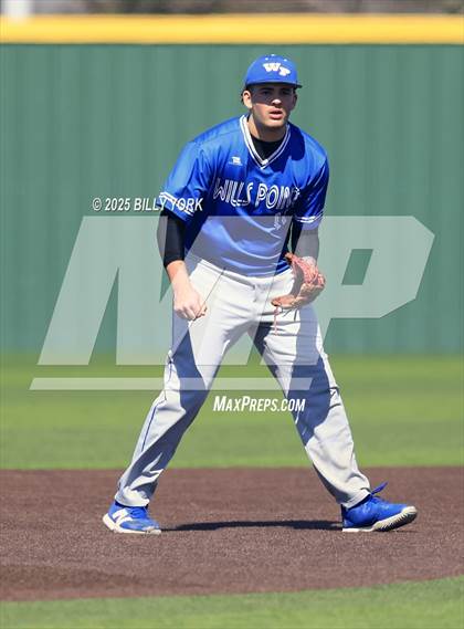 Thumbnail 2 in Grand Saline vs Wills Point photogallery.