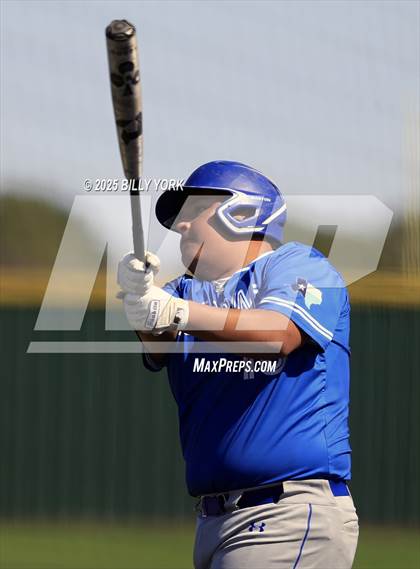 Thumbnail 3 in Grand Saline vs Wills Point photogallery.