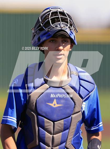 Thumbnail 1 in Grand Saline vs Wills Point photogallery.