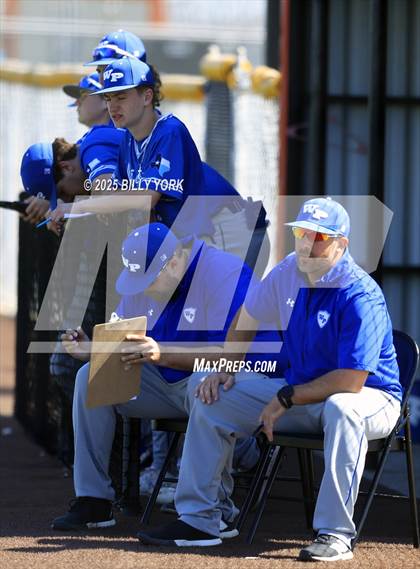 Thumbnail 1 in Grand Saline vs Wills Point photogallery.