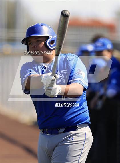 Thumbnail 3 in Grand Saline vs Wills Point photogallery.