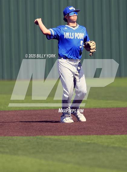 Thumbnail 1 in Grand Saline vs Wills Point photogallery.