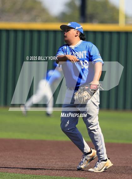 Thumbnail 2 in Grand Saline vs Wills Point photogallery.