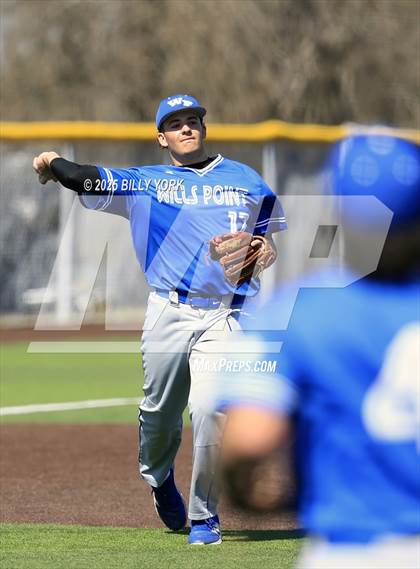 Thumbnail 1 in Grand Saline vs Wills Point photogallery.