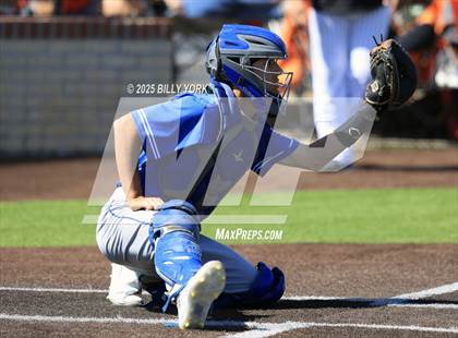 Thumbnail 1 in Grand Saline vs Wills Point photogallery.