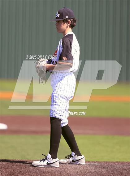 Thumbnail 2 in Grand Saline vs Wills Point photogallery.