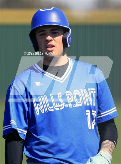 Thumbnail 1 in Grand Saline vs Wills Point photogallery.