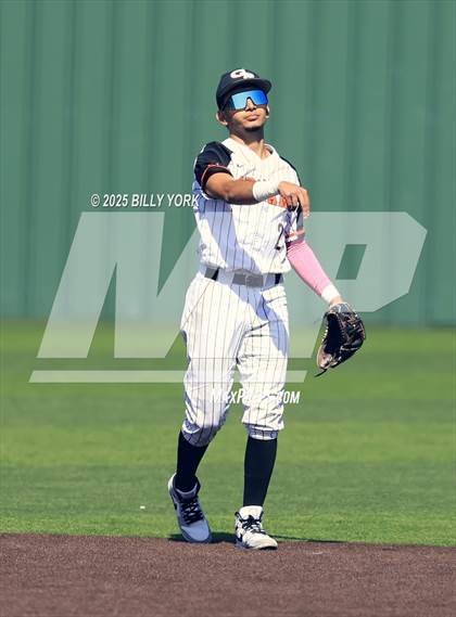 Thumbnail 1 in Grand Saline vs Wills Point photogallery.