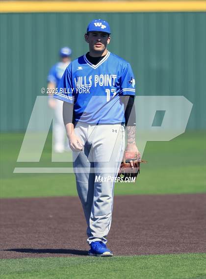 Thumbnail 2 in Grand Saline vs Wills Point photogallery.