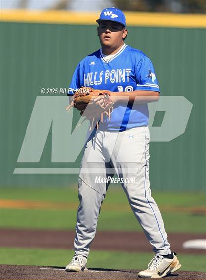 Thumbnail 2 in Grand Saline vs Wills Point photogallery.