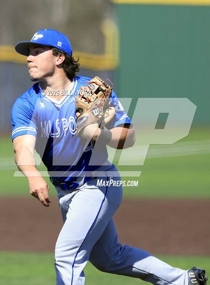 Thumbnail 1 in Grand Saline vs Wills Point photogallery.