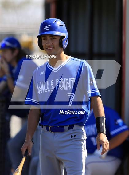 Thumbnail 3 in Grand Saline vs Wills Point photogallery.